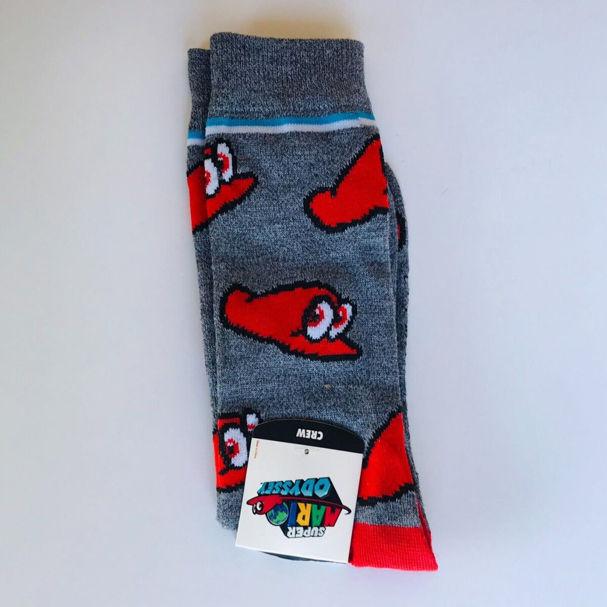 Nintendo Super Mario Odyssey Crew Socks - Gris/Rojo - Image 2