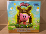 KIRBY™ – KIRBY AND THE GOAL DOOR PVC STATUE - Image 6